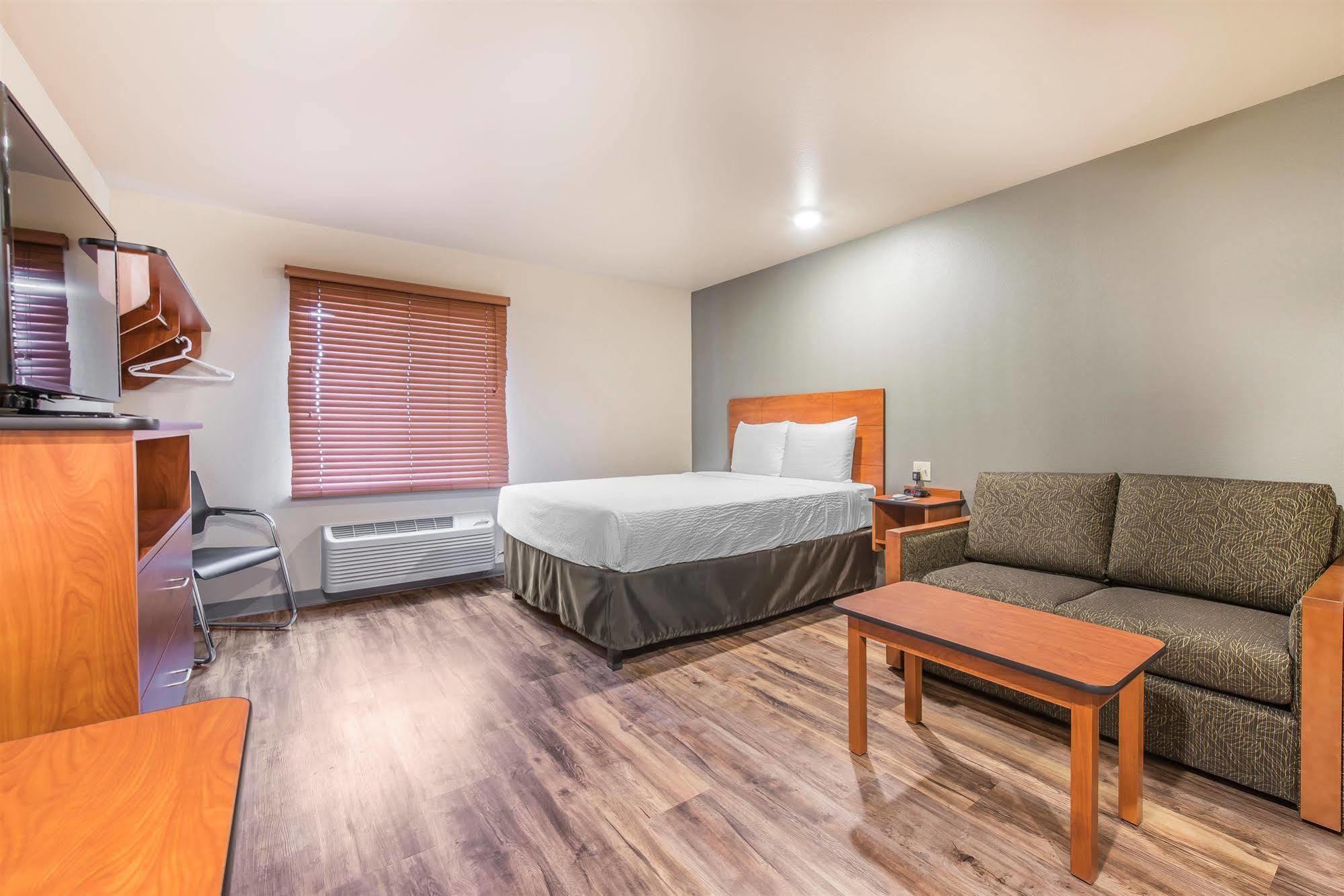 Econo Lodge Burlington Exterior photo